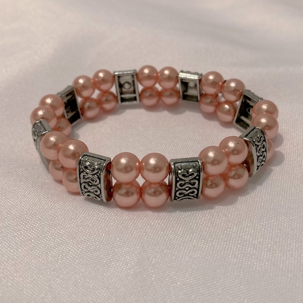 ⭐️ Pink Faux Pearl Silver Beaded Elastic Bracelet
